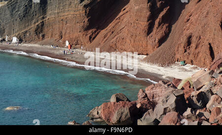 Red Beach sull'isola di Santorini Foto Stock