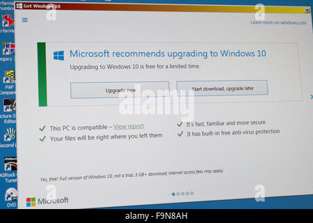 Microsoft consiglia di eseguire l'aggiornamento a Windows 10 Foto Stock