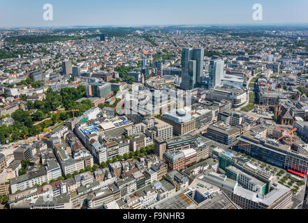 Germania, Hesse, Frankfurt am Main, vista aerea del centro della città di Francoforte sul Meno con Goethestrasse Zeil Galerie e Borsa Foto Stock