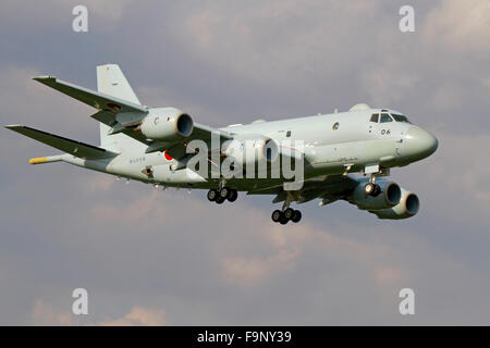 La Kawasaki P-1 da pattugliamento marittimo di aeromobili JMSDF Foto Stock