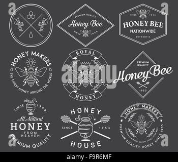 Il miele e le api i badge di vettore e le etichette per qualsiasi uso. Illustrazione Vettoriale
