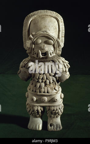 Arte precolombiana Pre-Incan. Cultura Tolita (500-500 AD). Dall'Ecuador. Figura in ceramica. Museo del Banco Central. Quito. Ecuador. Foto Stock