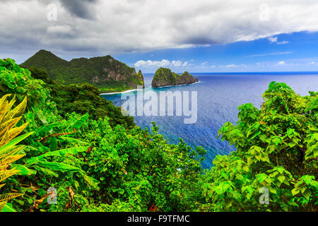 Pago Pago Samoa Americane. Camel Rock nei pressi del villaggio di Lauli'i. Foto Stock