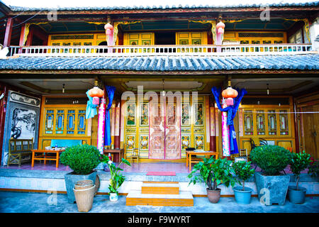 Locali di vita del villaggio sulle rive del Er Hai Lago,locali Bai Village,mercato,Dali,nella provincia dello Yunnan,PRC,Persone Repubblica di Cina,Cina Foto Stock