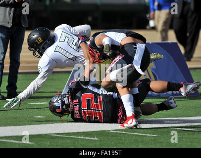 Sacramento, CA. Xix Dec, 2015. Narbonne RB Cameron Danimarca #12 scorre in azione in The Varsity Prep Calcio a 1 una partita di campionato Narbonne vs. Clayton Valley carta at Sacramento Università Statale di Sacramento, California.Louis Lopez/CSM/Alamy Live News Foto Stock