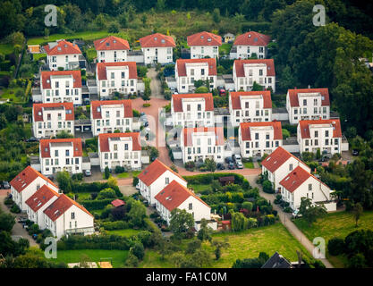 Case monofamiliari e case a schiera, casa di proprietà, nuove zone residenziali Holthausen, Hattingen, Ruhr Foto Stock