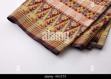 Malaysia Songket .Songket è un tessuto che appartiene alla famiglia brocade di tessili di Indonesia, Malaysia e Brunei. Si tratta di ha Foto Stock