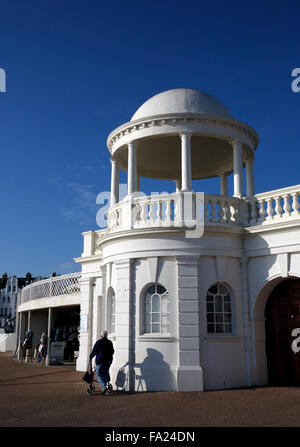 Una vista generale del De La Warr Pavilion Bexhill on Sea East Sussex in Inghilterra Ottobre 2015 Foto Stock