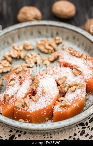 Deliziosi piatti tradizionali Turchi dessert di zucca in rame stagnato piastra Foto Stock