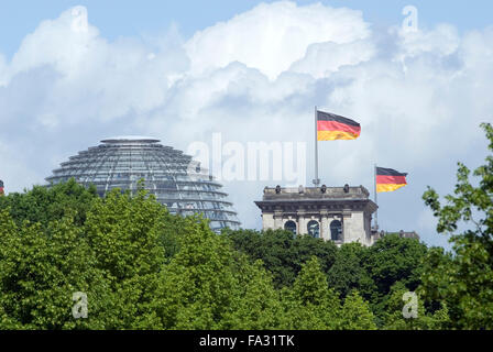 Il palazzo del Reichstag di Berlino architettura del Bundestag Germania Europa Foto Stock