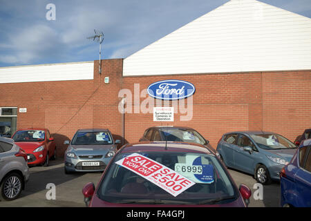 Concessionaria Ford Vendita di auto usate Foto Stock