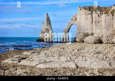 Famosa Etretat arch rock, Francia Foto Stock