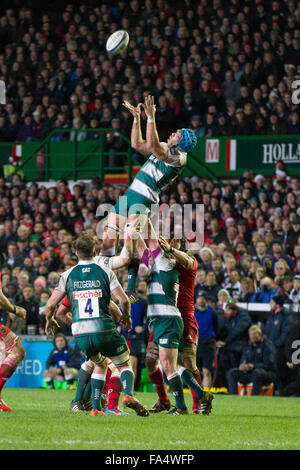 Leicester, Inghilterra, 20th, dicembre, 2015. ERCC Leicester v Munster Leicesters Graham Kitchener va ariel Foto Stock