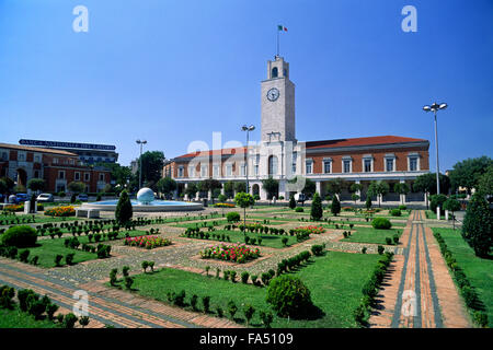 Italia, Lazio, Latina, Piazza del popolo, municipio, architettura fascista Foto Stock