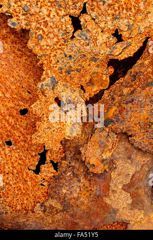 Dettaglio di fortemente arrugginiti macchinari in Cwmorthen cava, Ffestiniog, Gwynedd, Galles del Nord, Regno Unito Foto Stock