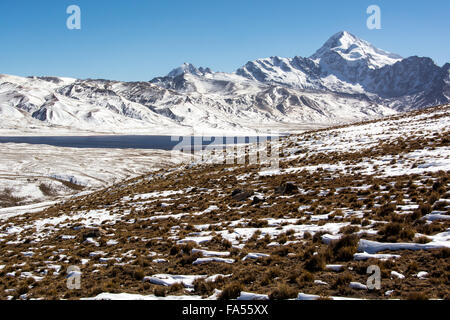 Huayna Potosi, 6088m, vertice con neve, neve, Ande vicino a La Paz in Bolivia Foto Stock