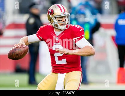 Dicembre 20, 2015: San Francisco 49ers quarterback Blaine Gabbert (2) in azione durante la NFL partita di calcio tra i Cincinnati Bengals e il San Francisco 49ers a Levi's Stadium di Santa Clara, CA. Il 49ers perso per la Bengals 24-14. Damon Tarver/Cal Sport Media Foto Stock