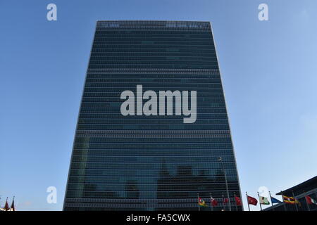 New York, Stati Uniti d'America. 08 Dic, 2015. La sede delle Nazioni Unite a New York, Stati Uniti d'America, 08 dicembre 2015. Foto: CHRIS MELZER/dpa/Alamy Live News Foto Stock