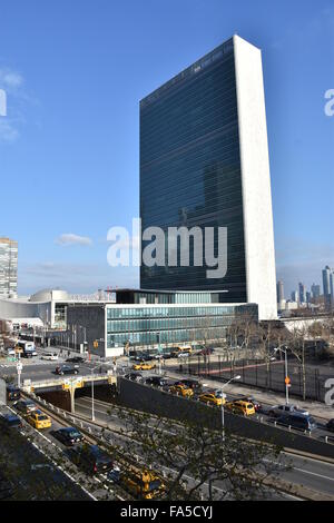 New York, Stati Uniti d'America. 08 Dic, 2015. La sede delle Nazioni Unite a New York, Stati Uniti d'America, 08 dicembre 2015. Foto: CHRIS MELZER/dpa/Alamy Live News Foto Stock