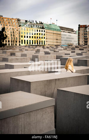 Memoriale al assassinato ebrei dell'Europa Berlino memoriale dell Olocausto per la Germania campo di stele Foto Stock