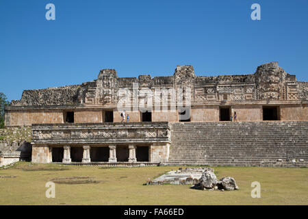 Le monache' un quadrangolo Uxmal Maya sito archeologico, Yucatan, Messico Foto Stock