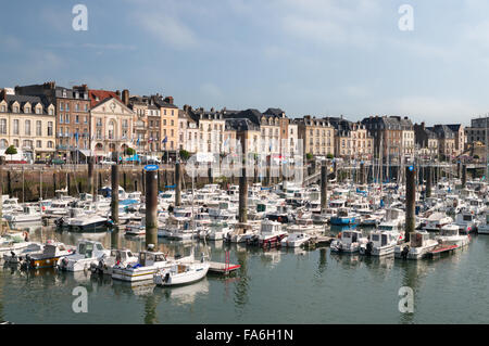 La marina di Dieppe, Seine-Maritime, in Normandia, Francia, Europa Foto Stock