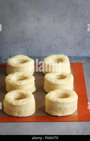 Le bozze di pasta a ciambella Foto Stock