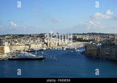 Barche nel porto di Victoria a Gozo, Malta Foto Stock