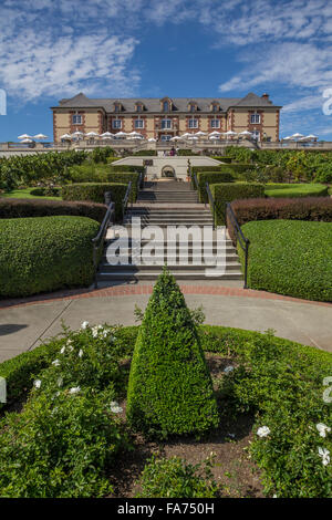 Chateau a Domaine Carneros, Duhig Road, la Valle di Napa NAPA County, California, Stati Uniti, America del Nord Foto Stock