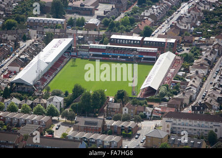 GRIFFIN Park Stadium, Brentford. Veduta aerea della casa di Brentford Football Club le api dal 1904. Fotografato nel mese di agosto 2006. Foto Stock