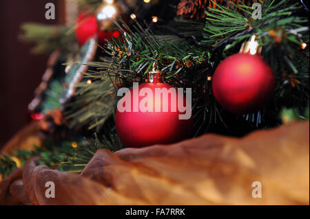 Albero di Natale decorazioni dell'Vyne, Hampshire. Foto Stock