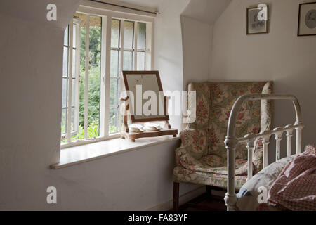 Camera da letto a Hardy's Birthplace, Dorset. Lo scrittore Thomas Hardy è nato a questo cottage in 1840. Foto Stock