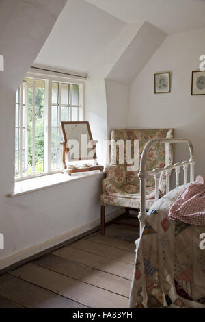 Camera da letto a Hardy's Birthplace, Dorset. Lo scrittore Thomas Hardy è nato a questo cottage in 1840. Foto Stock