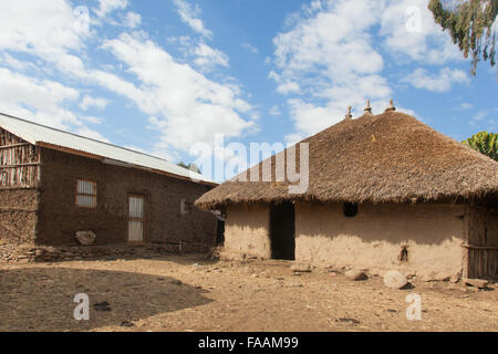 Etiopia, Addis Abeba,Dicembre 15,2013.tradizionale argilla etiope abitazione -tikul,vicino al lago Langano,l'Etiopia,Dicembre 15,2013. Foto Stock