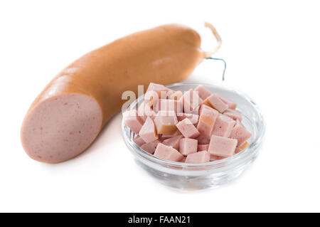 Porzione di freschi Baloney isolati su sfondo bianco Foto Stock