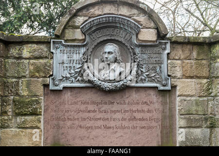 Il memorial dedicato al poeta tedesco Friedrich hoelderlin che mostra un ritratto del poeta, lauffen am Neckar, Baden-wuerttember Foto Stock