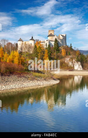 Il castello di Niedzica, Pieniny Mountains regione, Polonia Foto Stock