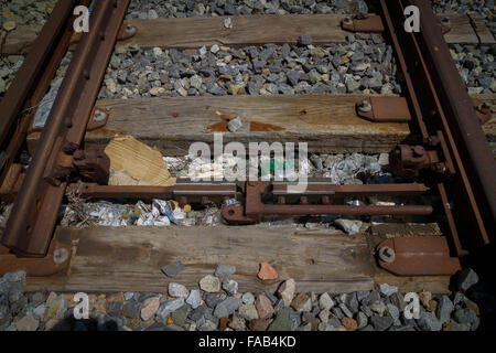 Lo scambio di aghi, binari, dettaglio delle ferrovie in Spagna Foto Stock