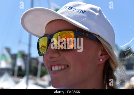 Sydney, Australia. Il 26 dicembre, 2015. Rolex Sydney Hobart Yacht Race 2015. La calma prima della tempesta nel porto prima della partenza. Credito: Azione Sport Plus/Alamy Live News Foto Stock