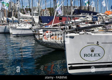 Sydney, Australia. Il 26 dicembre, 2015. Rolex Sydney Hobart Yacht Race 2015. La calma prima della tempesta nel porto prima della partenza. Credito: Azione Sport Plus/Alamy Live News Foto Stock