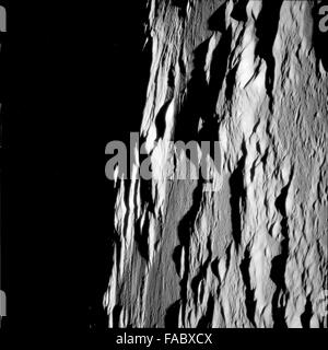 Questo archivio fotografico incontaminato di Apollo 11 include lo storico primo atterraggio lunare con equipaggio nel 1969, con immagini iconiche delle attività stravaganti di Neil Armstrong e Buzz Aldrin sulla superficie della Luna. L'archivio documenta anche i momenti chiave della missione, tra cui il decollo, la discesa dei moduli lunari e il ritorno sulla Terra. Foto Stock