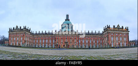 Neues Palais (Palazzo Nuovo) in Sanssouci royal park a Potsdam, Germania Foto Stock