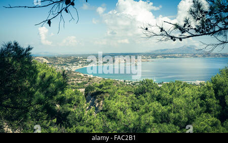 Vista aerea sul villaggio di Kefalos e sulla costa dell'isola di Kos, Grecia Foto Stock