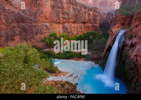 Havasu Falls, Havasupai Indian Reservation, Grand Canyon, Arizona. Foto Stock