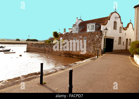 Il "dutch gable' architettura è una caratteristica di questa casa in Ferry Road, Topsham, Devon, Inghilterra, Regno Unito Foto Stock