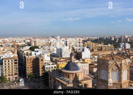 Valencia, Spagna. La vista sulla città dalla torre Micalet o Torre del Micalet aka el Miguelete, della cattedrale. Foto Stock