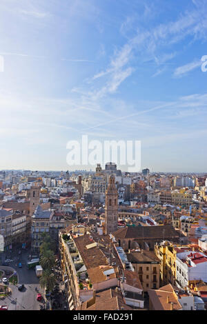 Valencia, Spagna. La vista sulla città dalla torre Micalet o Torre del Micalet aka el Miguelete. Foto Stock