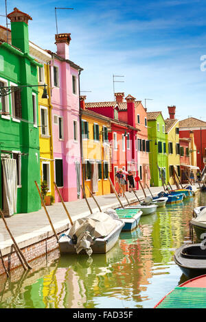 Case colorate su Burano vicino a Venezia, Italia (Burano isola della Laguna) Foto Stock