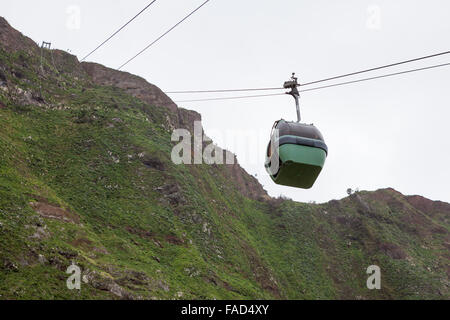 Funivia per Fajãs do Cabo Girão. Achadas da Cruz, di Madera Foto Stock