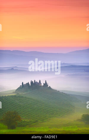 Val d'Orcia all'alba, Toscana, Italia Foto Stock